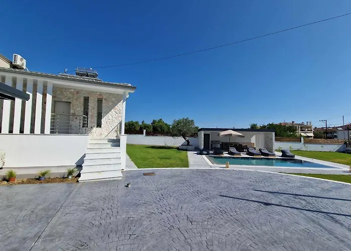 Hillside Villa Pefkochori