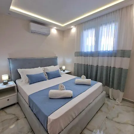 Hillside * Πευκοχώρι