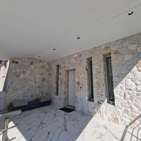 Hillside Πευκοχώρι